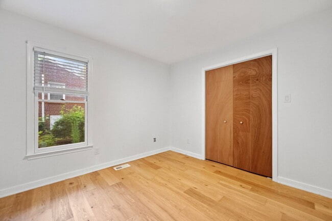 Building Photo - 6608 Wexford Ln