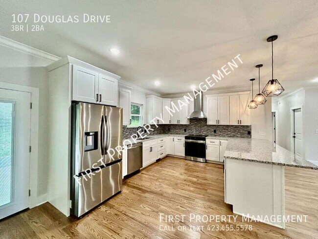 Building Photo - 107 Douglas Dr