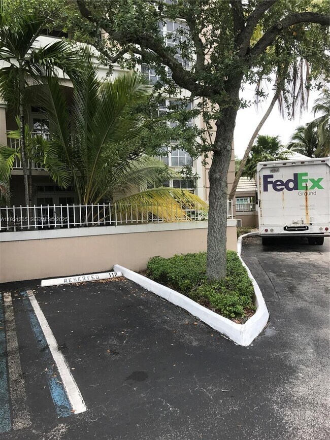 Building Photo - 1280 S Alhambra Cir