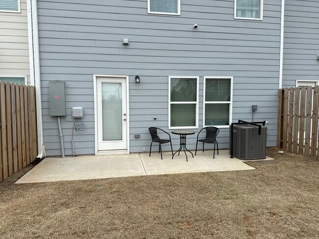 Building Photo - 11644 Mendenhall Ct