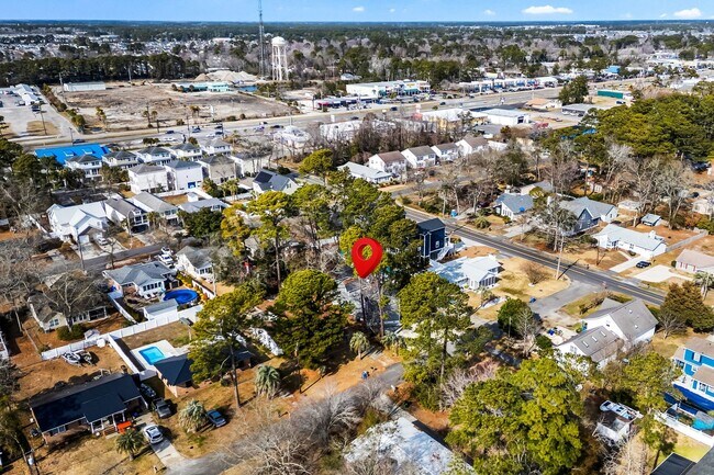 Building Photo - Reduced Rent for Any Lease Signed in Feb!! 8 Blocks to the Beach!!