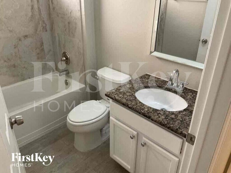 Building Photo - 14140 Sapphire Bay Cir