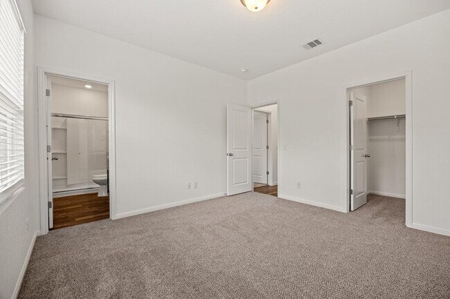 Building Photo - 960 Bunton Reserve Blvd