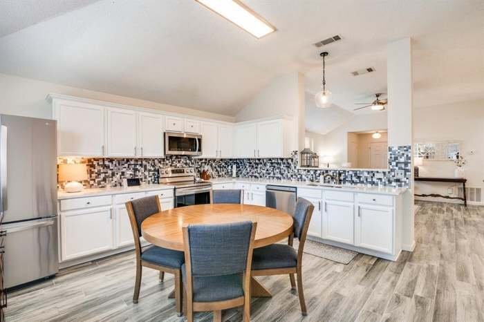 Building Photo - 372 Bayberry Dr
