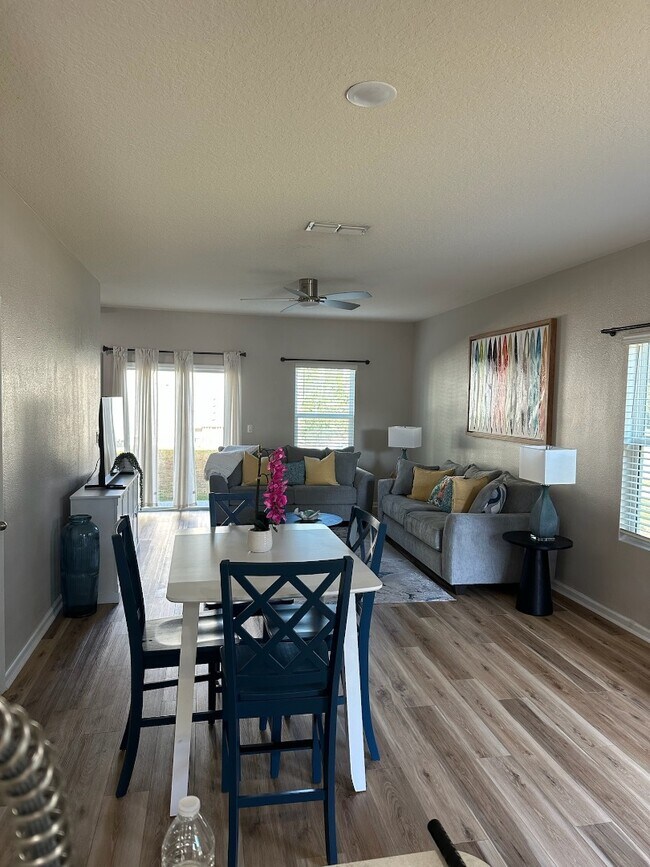 Building Photo - 852 Capitol Pkwy