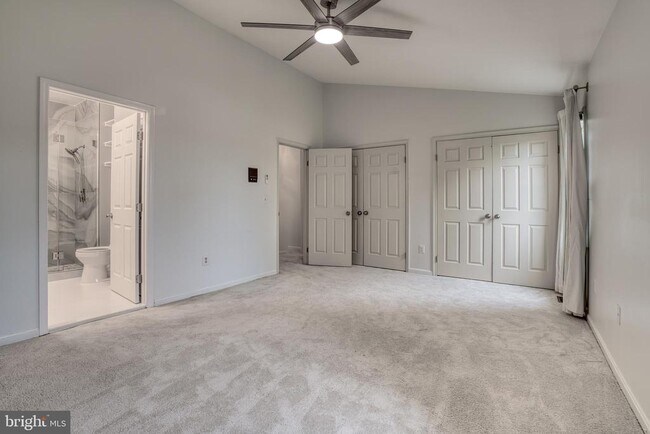 Building Photo - 112 Gretna Green Ct