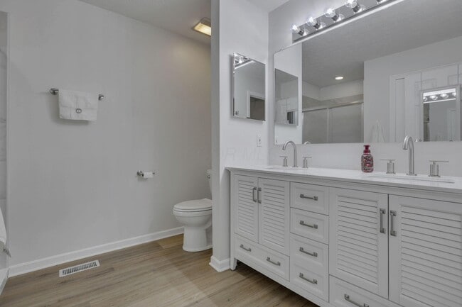 Building Photo - 4976 Conifer Dr