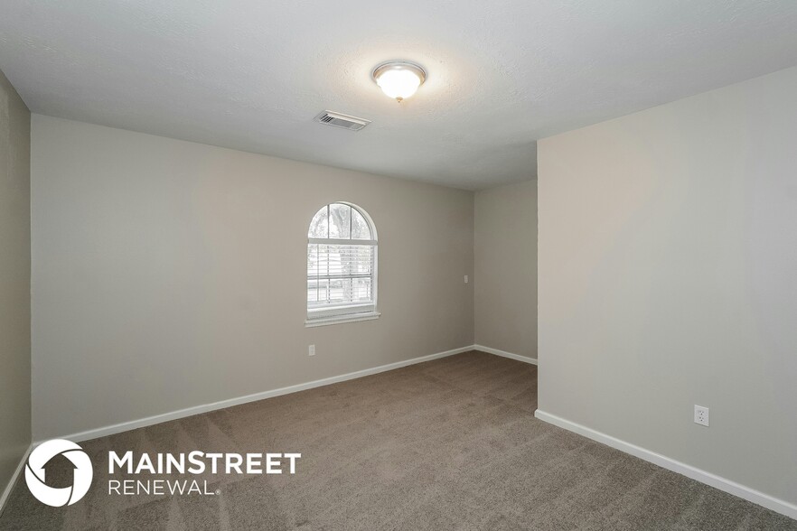Building Photo - 8106 Middlebury Ln