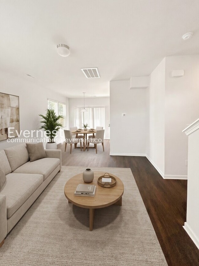 Building Photo - 4 Bed, 2.5 Bath Home with Garage / Pet-Friendly / Vouchers Accepted / Available Now!