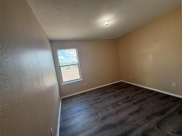 Building Photo - 1102 Deedee Creek Dr