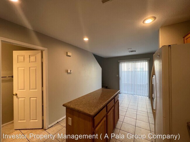 Building Photo - 3 br, 2.5 bath House - 6462 Abbey Door Ct