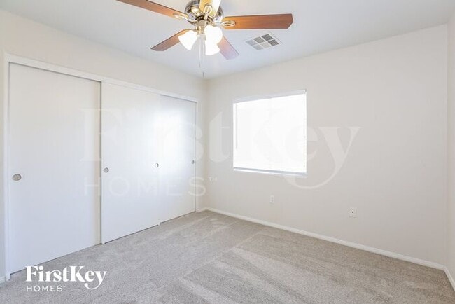 Building Photo - 4009 N Kindhearted Ct