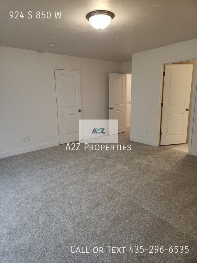 Building Photo - 924 S 850 W