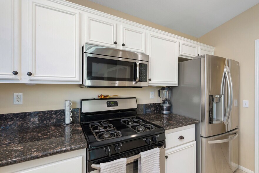 Building Photo - 79309 Paseo del Rey