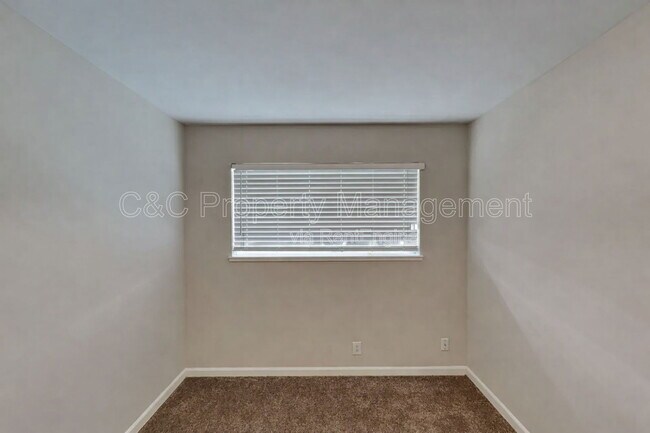 Building Photo - 22034 Arbor Ave