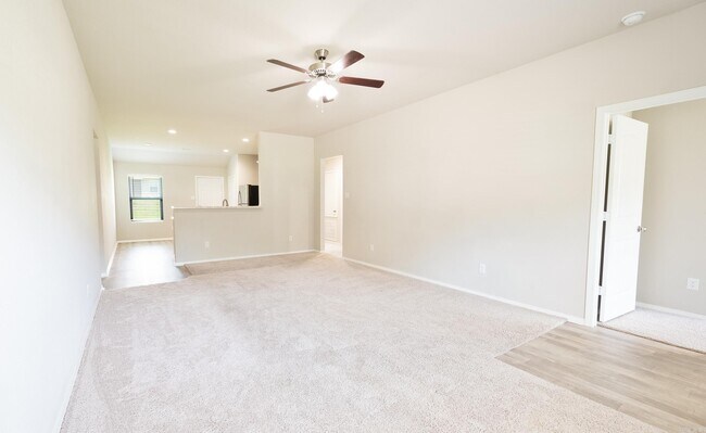 Building Photo - 44 Dunnaway Dr