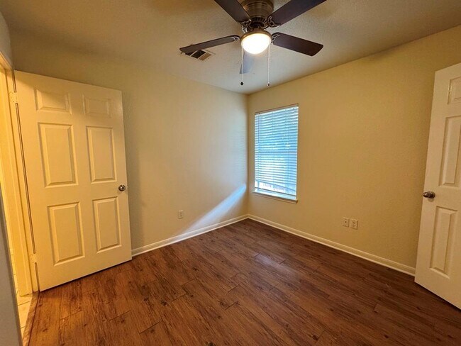 Building Photo - 7309 Ritchie Dr
