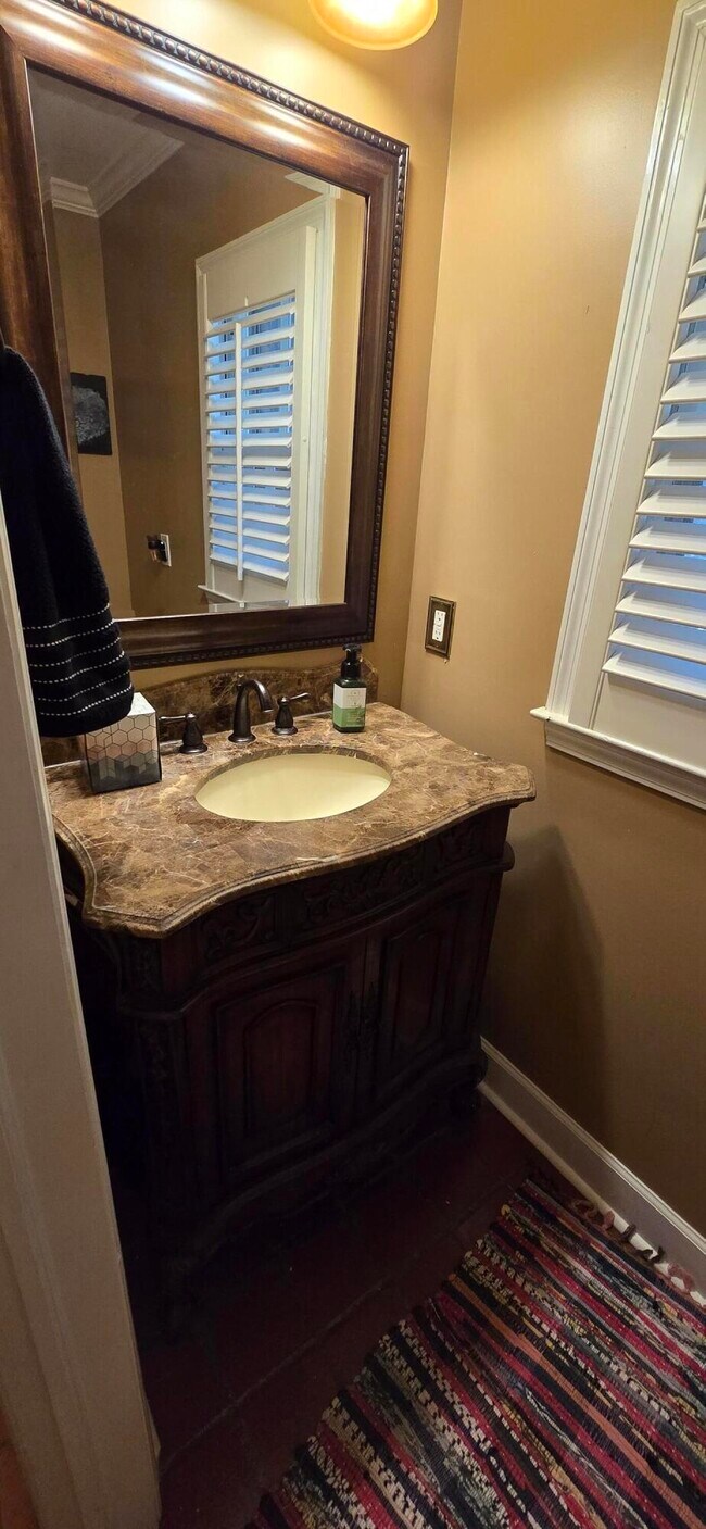 Building Photo - 289 Ashbrook Dr