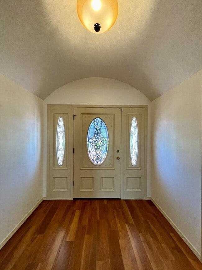 Building Photo - San Gabriel