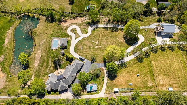 Building Photo - 800 Cane Creek Rd