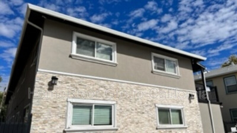 Building Photo - 683 El Camino Ave
