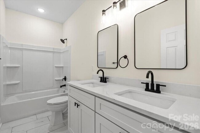 Building Photo - 5328 Oaktree Dr