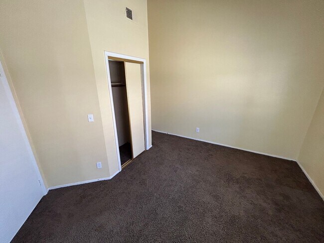 Building Photo - BEAUTIFULLY RENOVATED HOME WITH NEW PAINT, CARPET, AND LIGHT FIXTURES