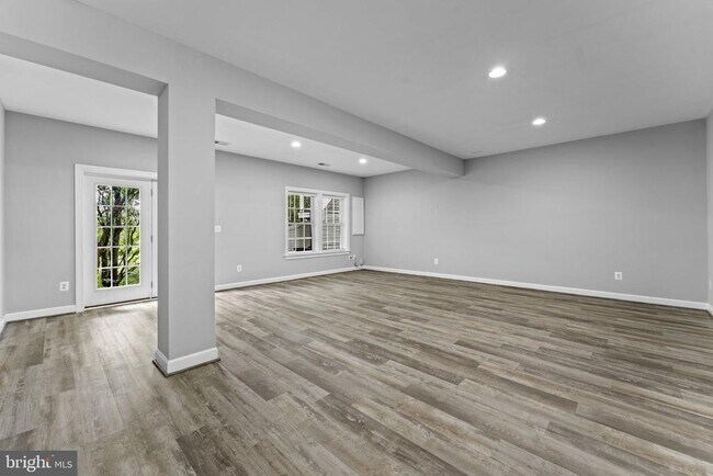 Building Photo - 21268 Park Grove Terrace