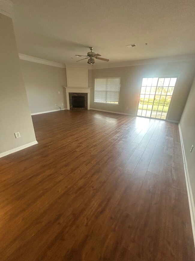 Building Photo - 282 Azalea Cir