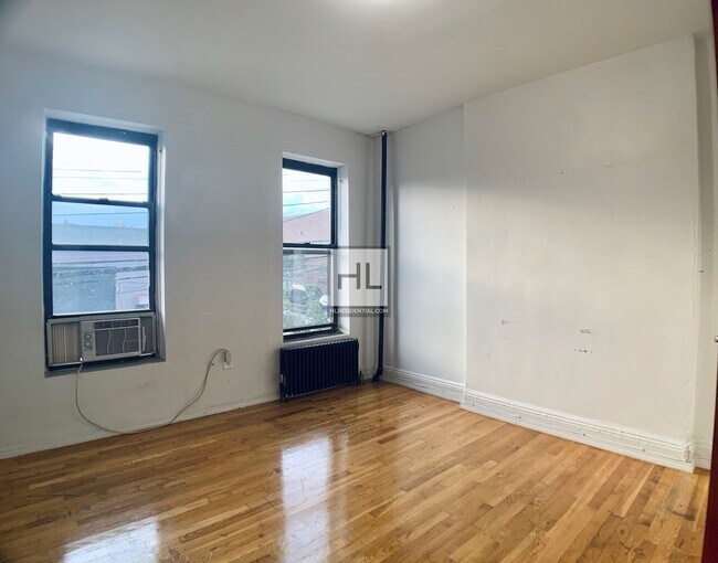 Primary Photo - NO FEE 1BR HENRY STREET