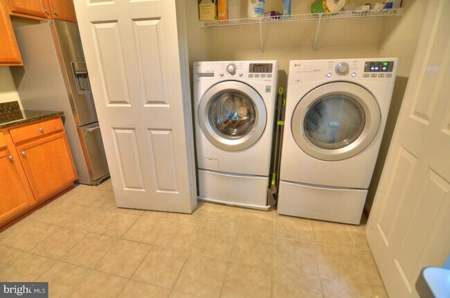 Building Photo - 1501 North Point Dr