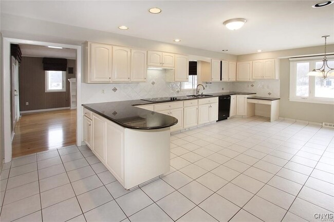 Building Photo - 101 Britain Rd