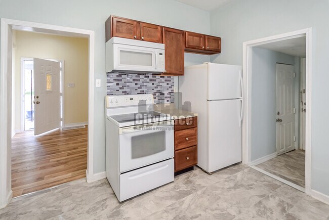 Building Photo - 1456 Kappes St