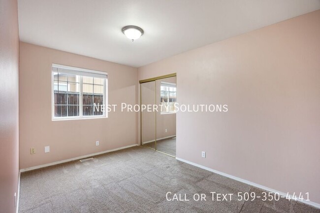 Building Photo - 1525 S Bailey Ave