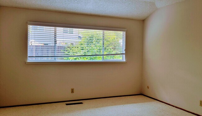 Building Photo - Large Landscaped Backyard! Fruit Trees- Fresh Interior Paint- Fresh Exterior paint- New Roof Comi...