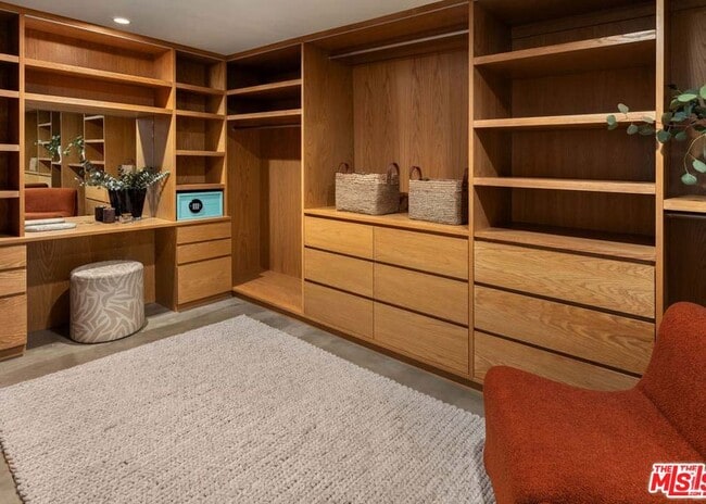 Building Photo - 2500 Zorada Dr