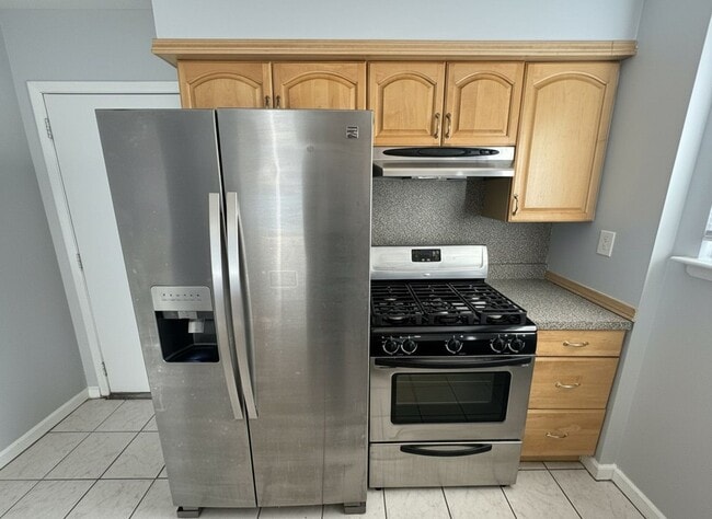 Building Photo - Spacious 4BR Home with Garage in Northeast Philadelphia