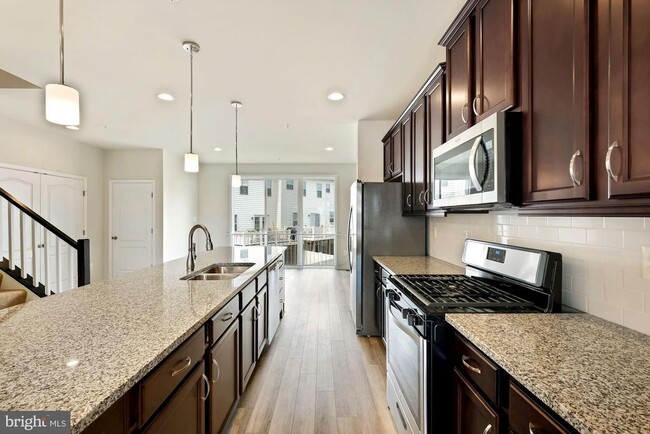 Building Photo - 5986 Passend Dr