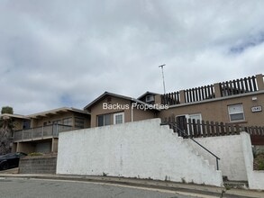 Building Photo - Wonderful furnished loft in upper Seaside