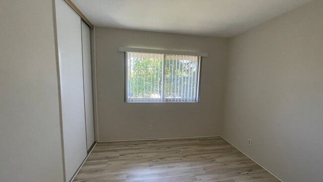 Building Photo - Walnut Creek! Highly desirable Countrywood...