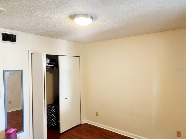 Building Photo - 2962 Plaza Terrace Dr