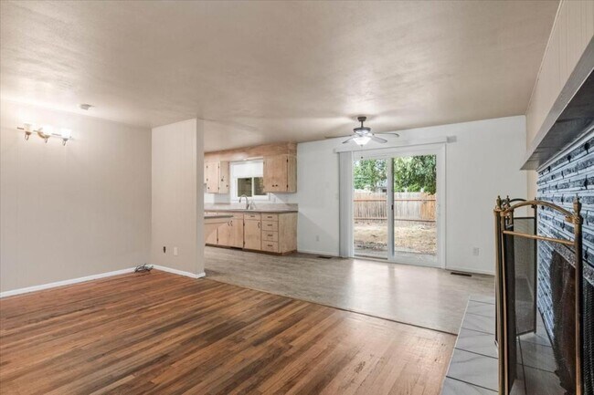 Building Photo - 836 NW 28th St