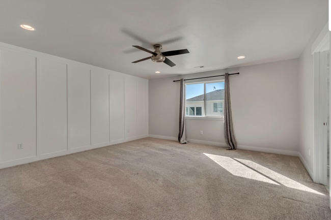 Building Photo - Spacious 6-Bedroom Home in the Heart of Vi...