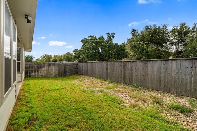 Building Photo - 385 Bonnet Blvd