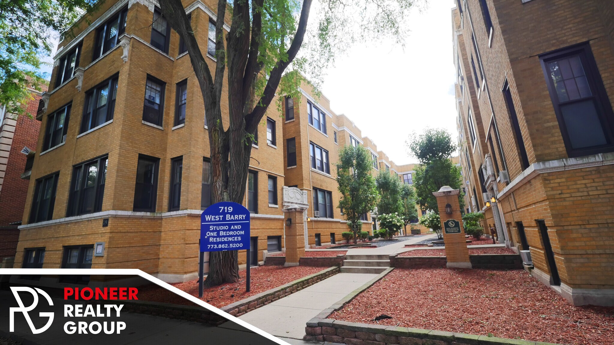 Building Photo - 717 W Barry Ave