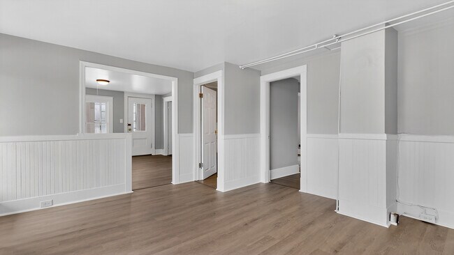 Building Photo - 83 Brook St