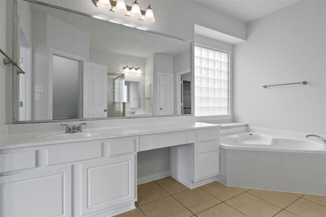 Building Photo - 2126 Fortuna Bella Dr