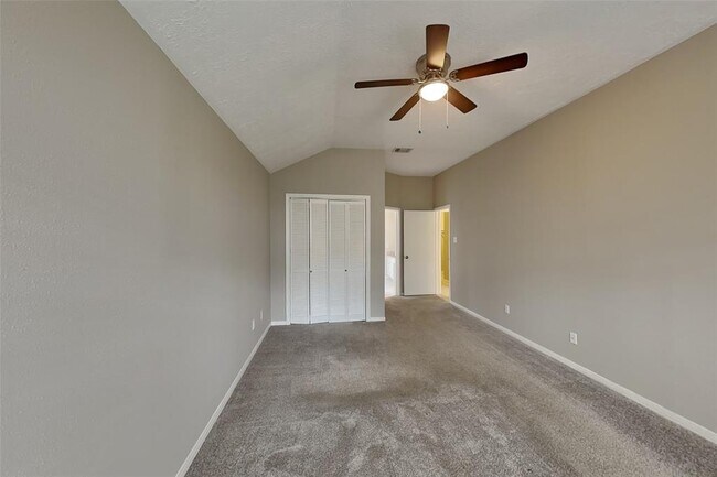 Building Photo - 8514 Greenleaf Lake Dr