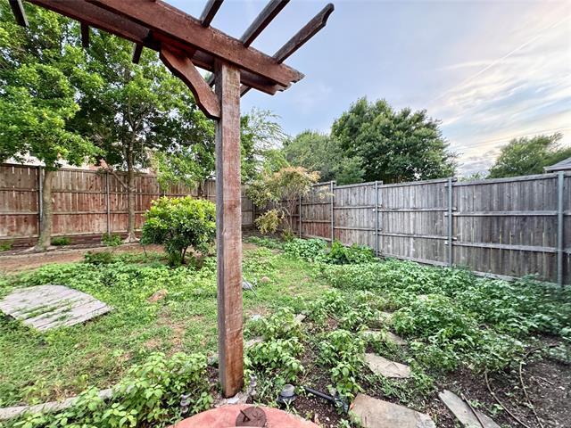 Building Photo - 11923 Shoal Creek Dr