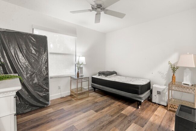 Building Photo - 14492 Equestrian Way